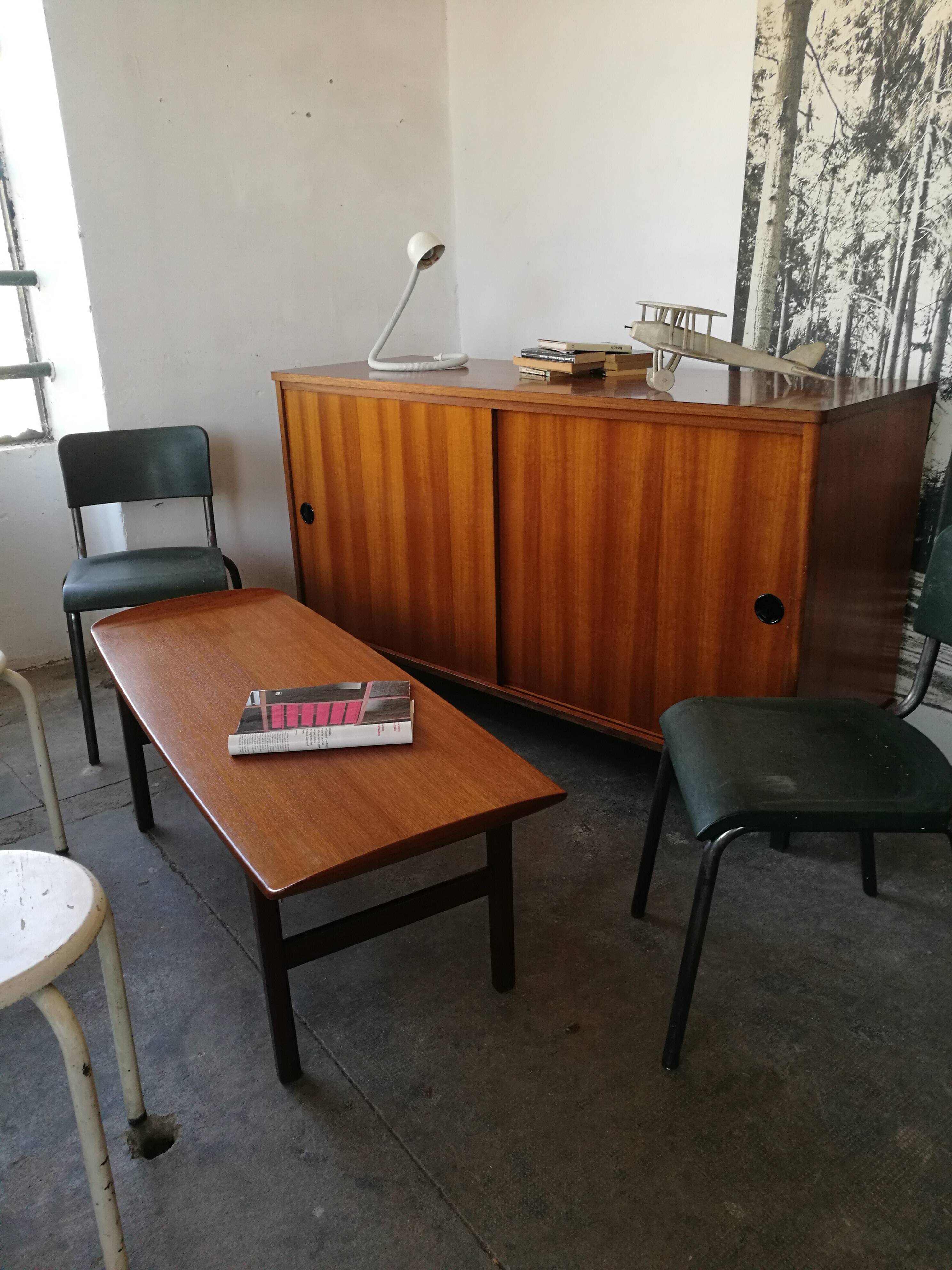 Vintage row sliding doors