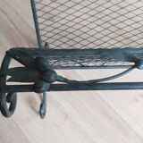 Porte revue fer forgé et grillage