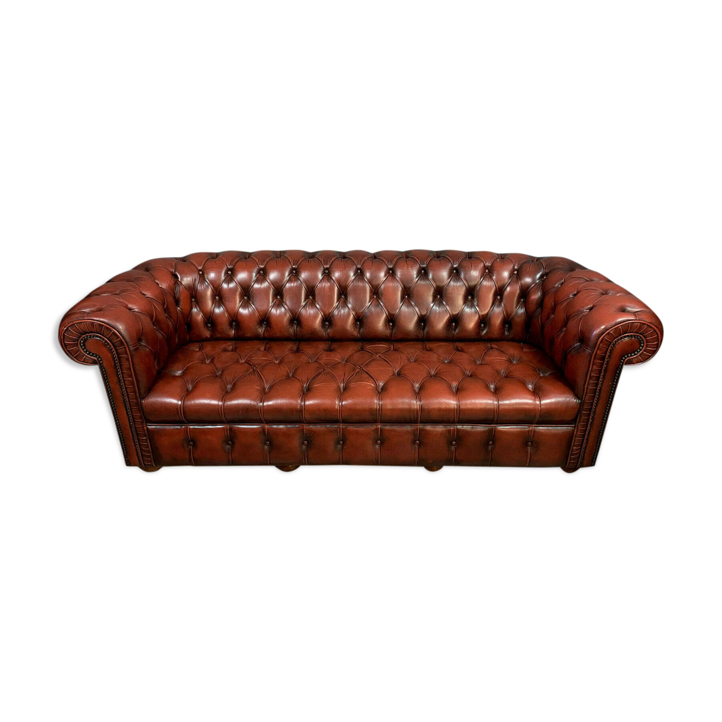 Chesterfield sofa in burgundy upholstered leather circa 1920