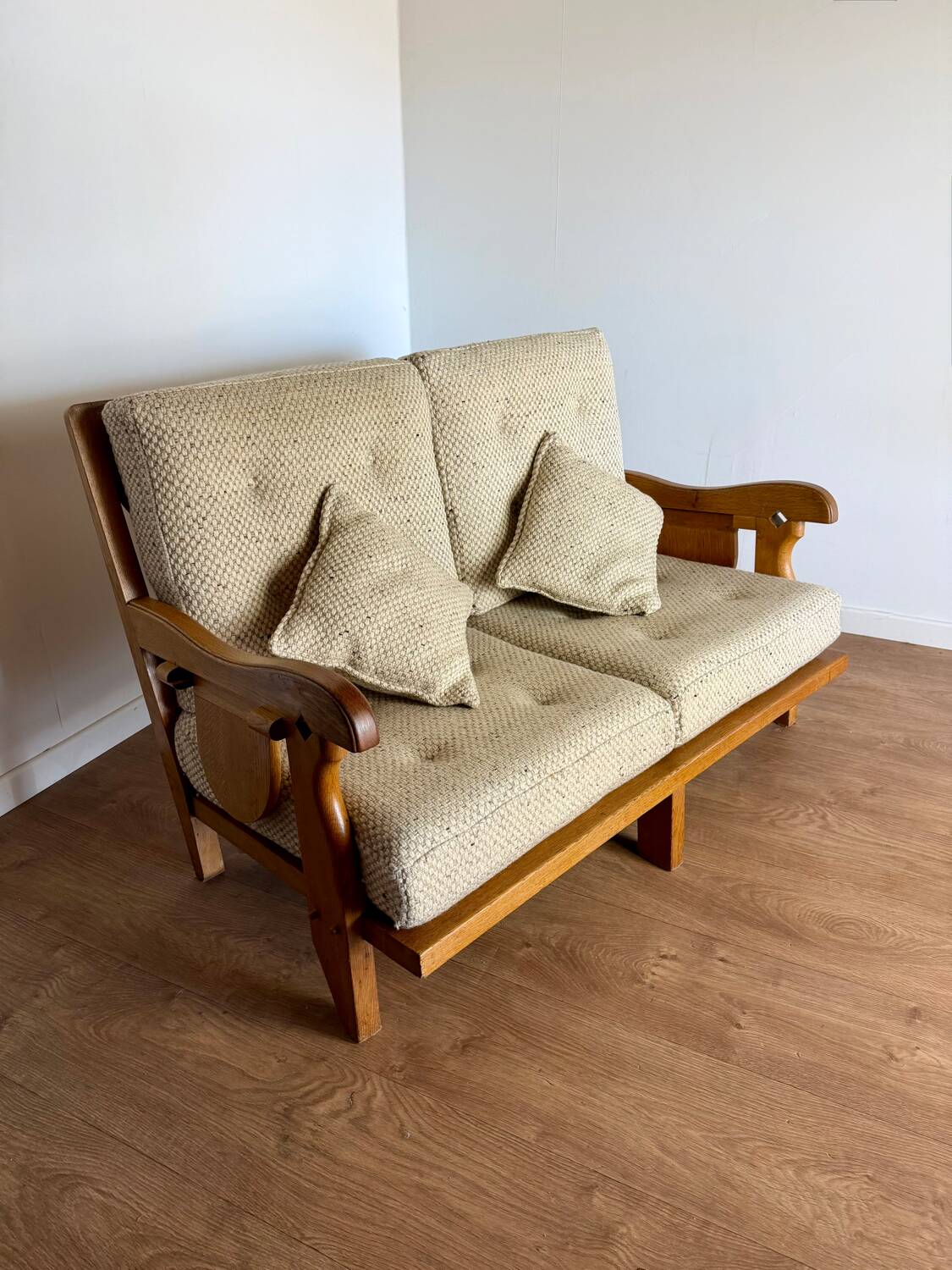 Banquette 2 places attribuée à Guillerme & Chambron – Votre Maison, an