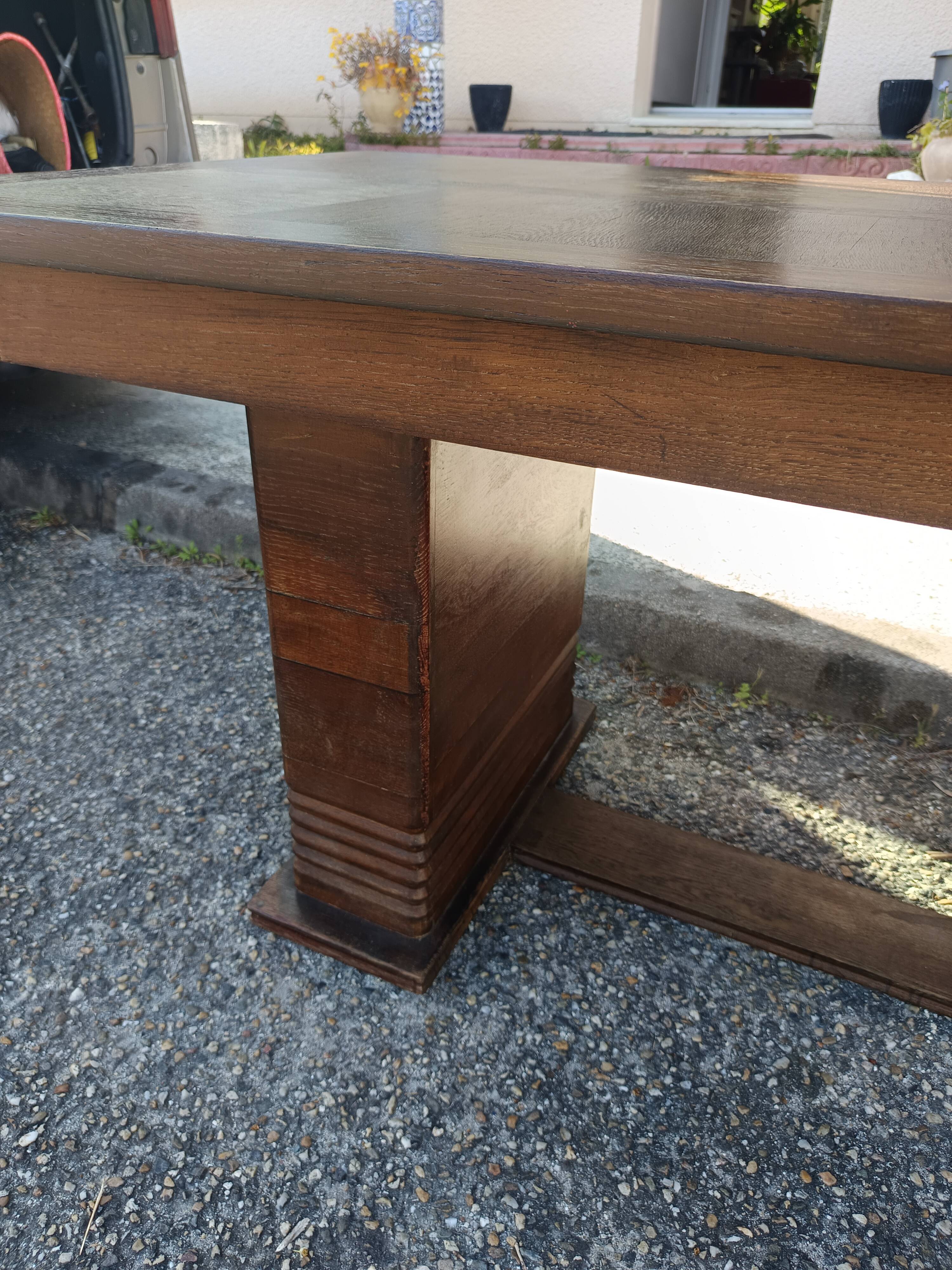 Art Deco dining table in solid oak – in the style of Dudouyt