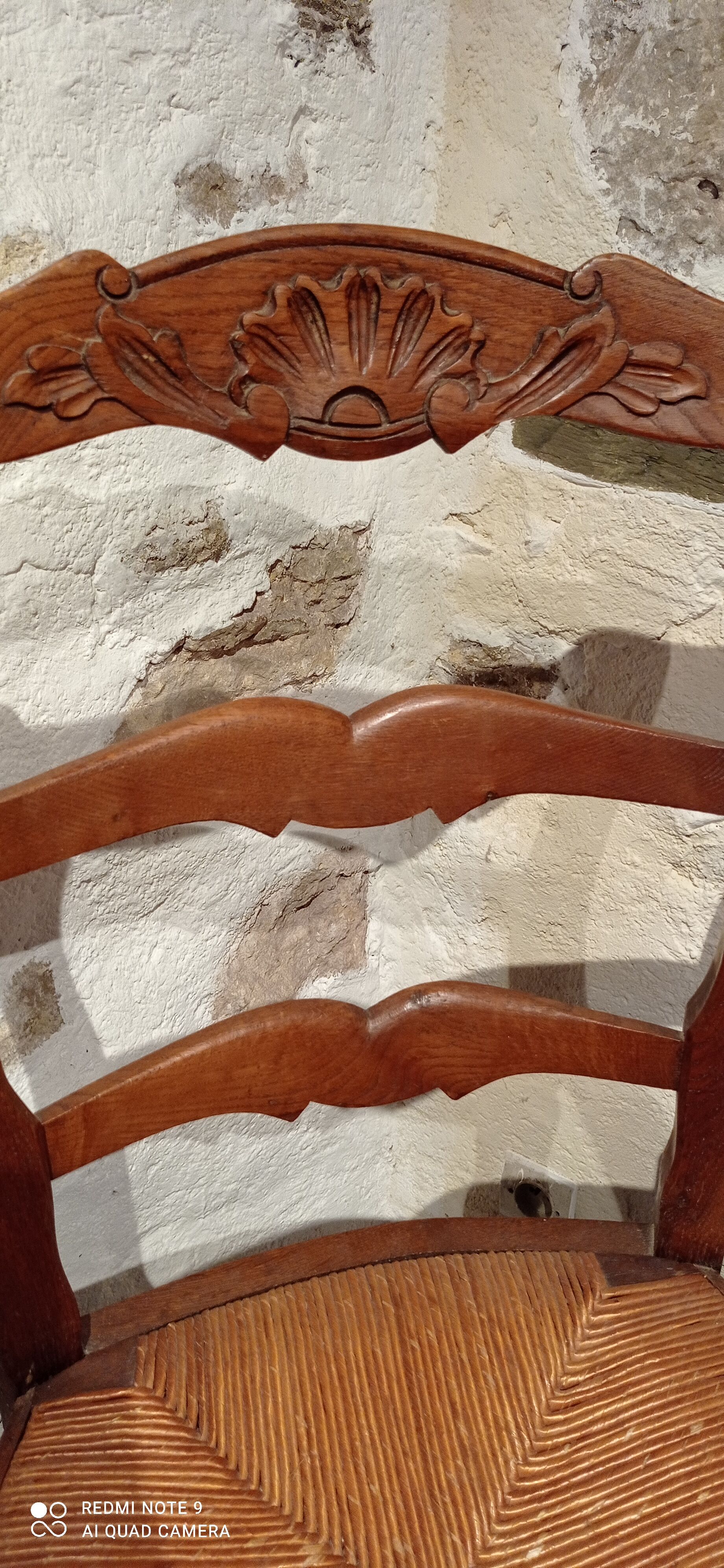 Antique mulched armchair