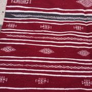 Tapis bordeaux fait à la main, 240x135cm
