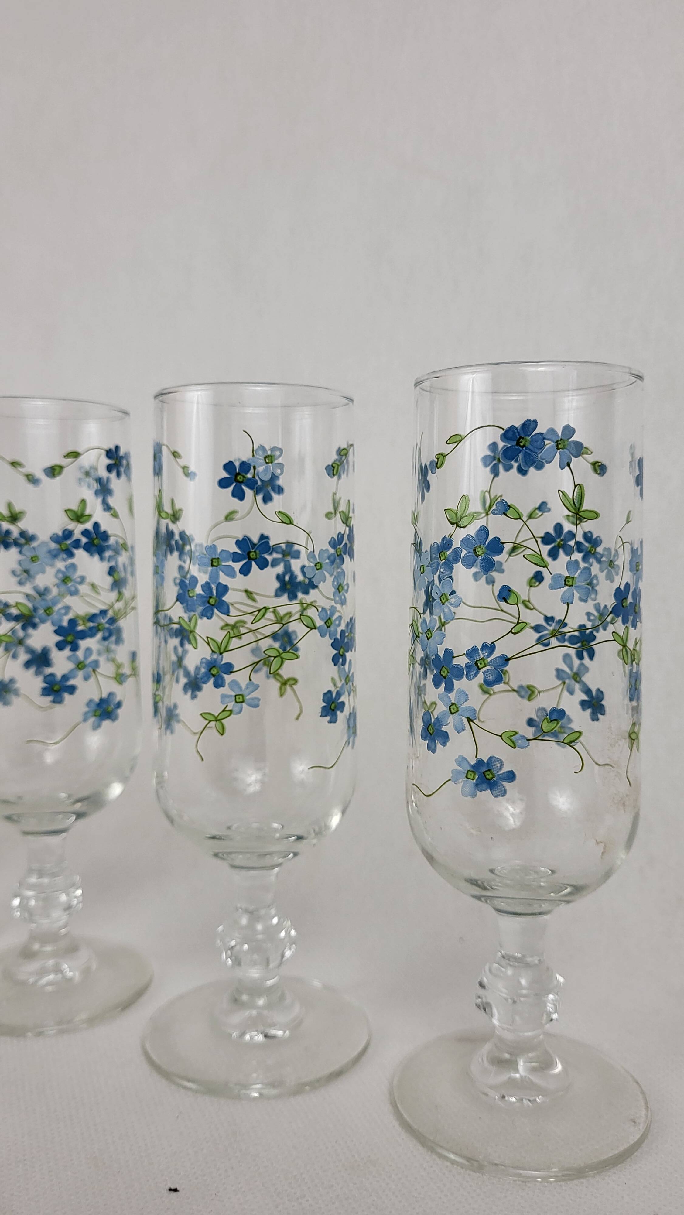 5 Arcopal Myosotis Veronica champagne flutes