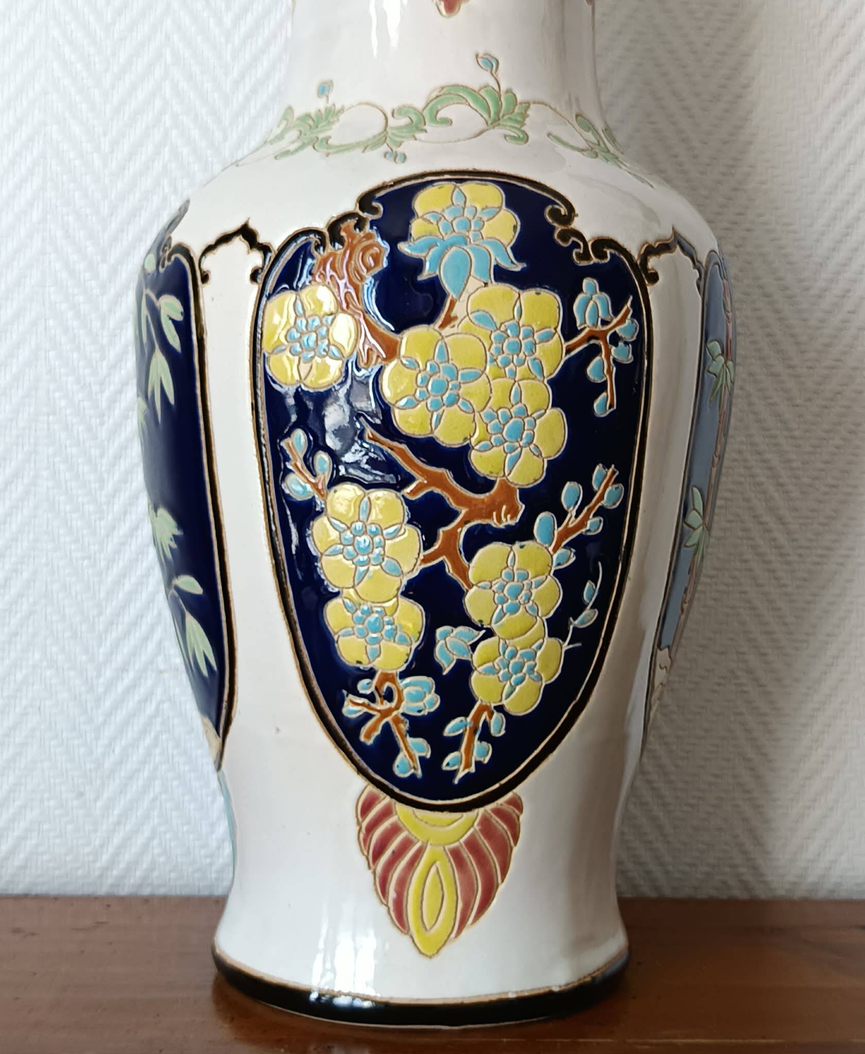 Vase en céramique japonisant