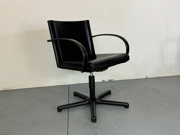 Chaise de bureau moderniste italienne Tito Agnoli pour Matteo Grassi en cuir et acier