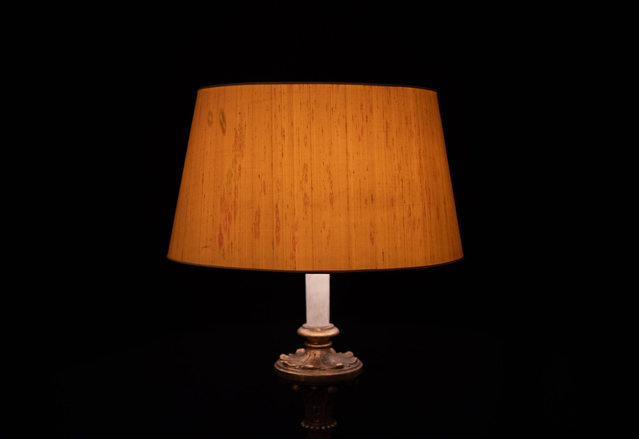 Lampadaire italien rococo en bois doré, années 1950