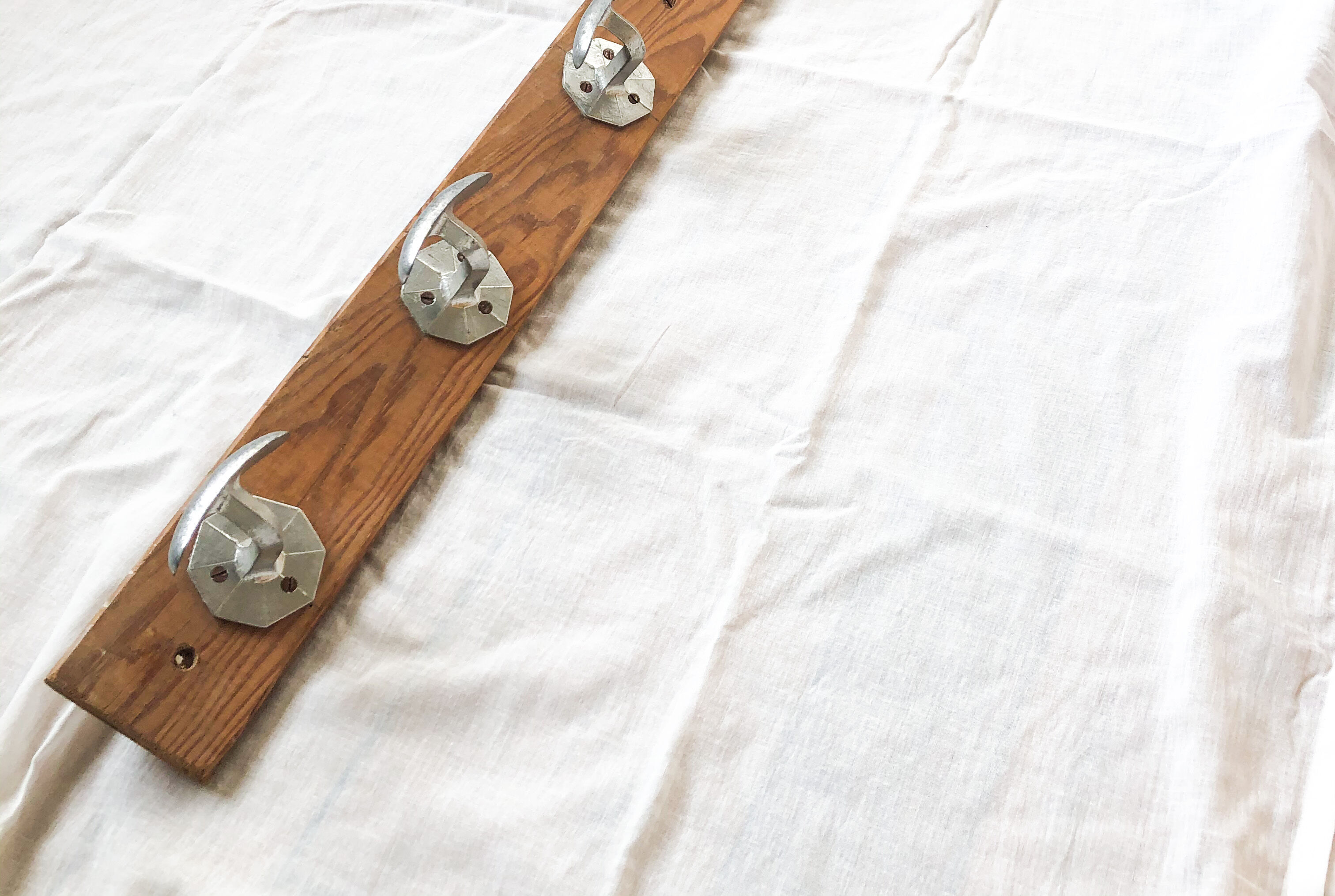 Wooden patère 6 hooks