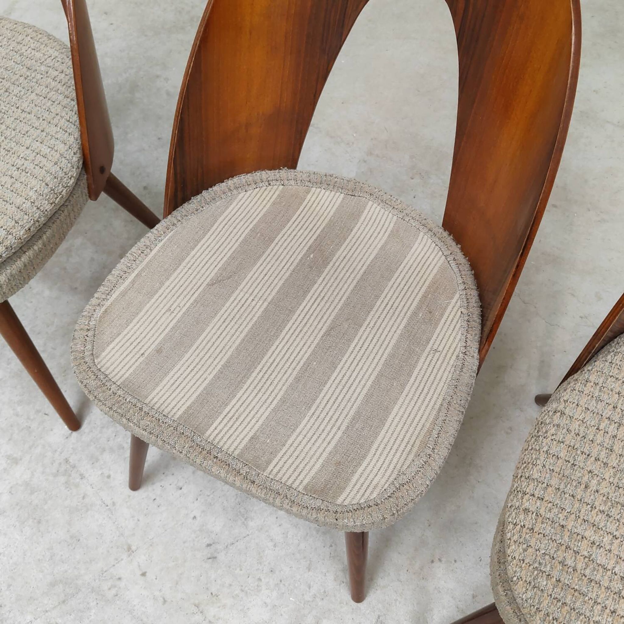 Set of 4 chairs by Antonin Suman for Tatra Nabytok 1960