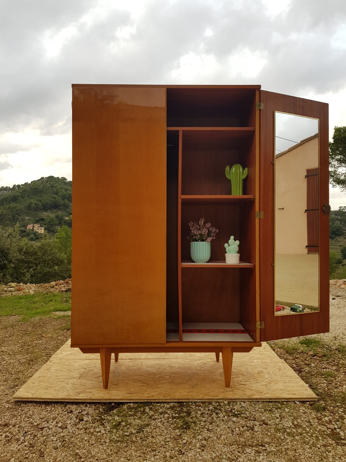 Walk-in wardrobe vintage 70s, compass, clear beech feet