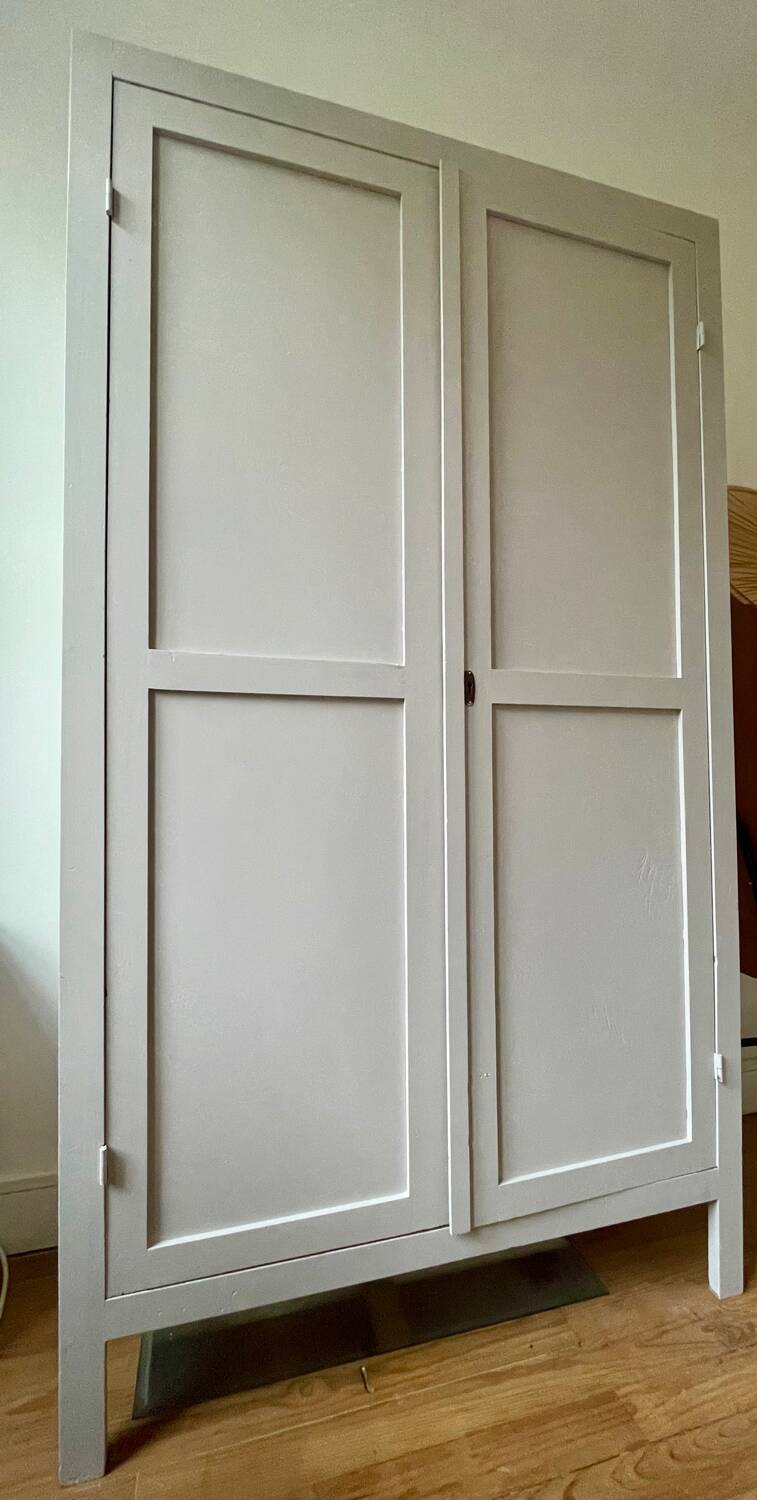 Armoire parisienne taupe