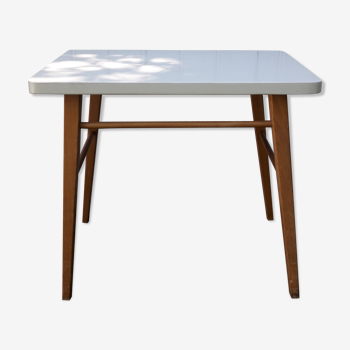 Table basse en bois et plateau gris