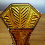 Vase art deco hexagonal en verre ambré 20ème