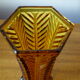 Vase art deco hexagonal en verre ambré 20ème