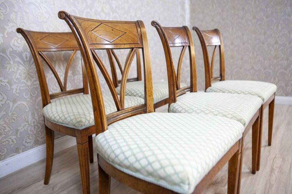 Vintage Elm Chairs in White Upholstery, 1950s, Set of 5