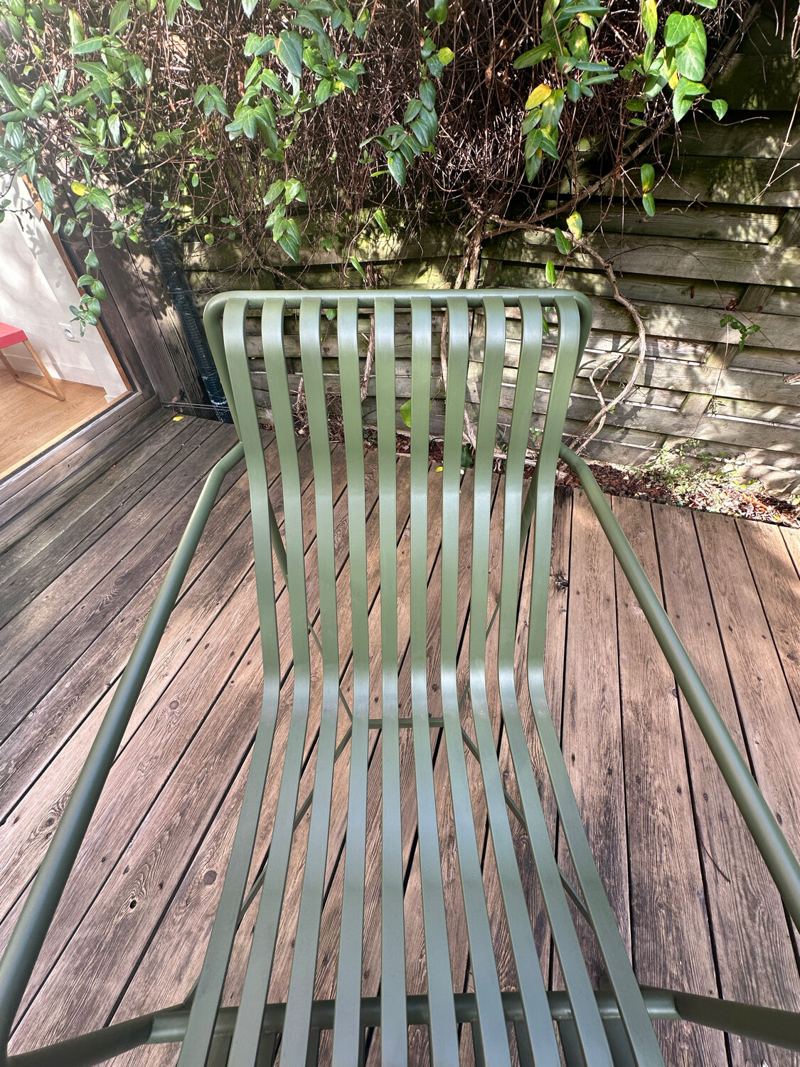 Low Palissade armchair in green metal by Bouroullec