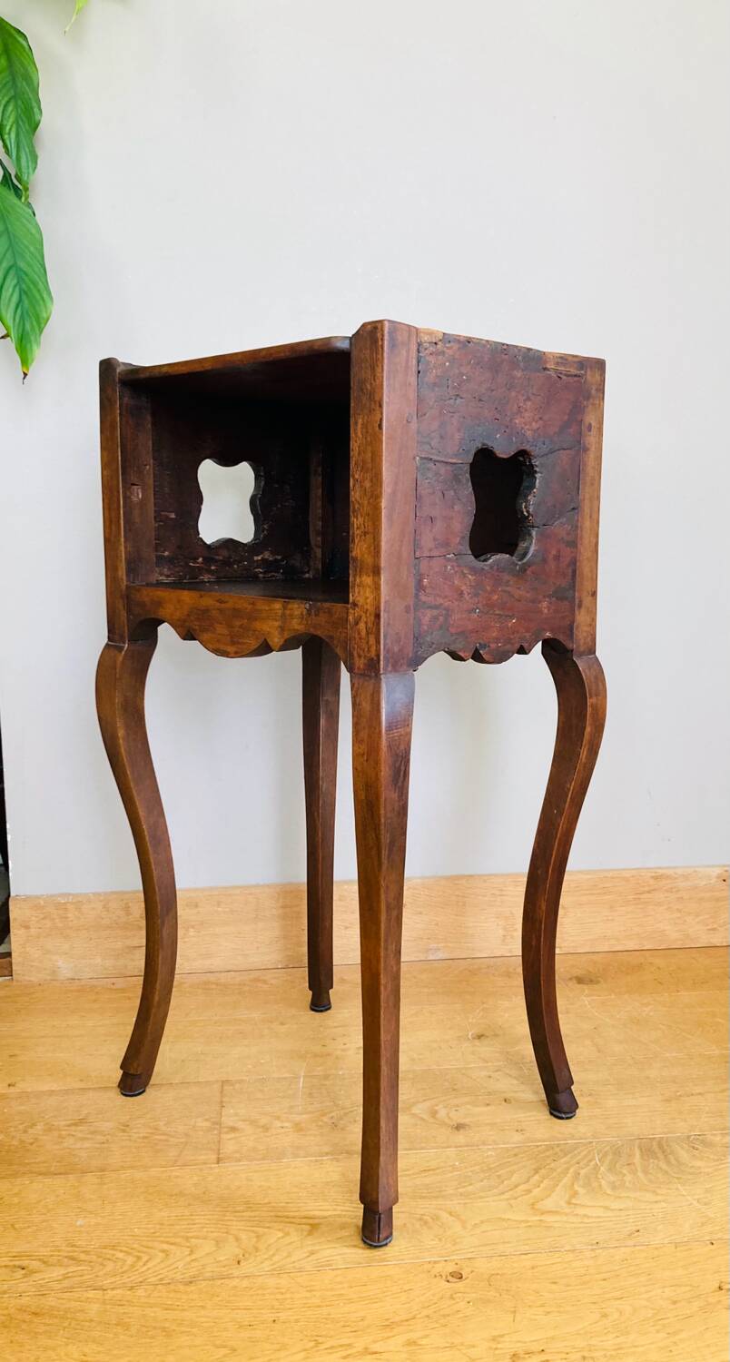 Louis XV bedside table or snack table, 18th century, quadrilobed side openings