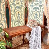 Piano bench seat in cane