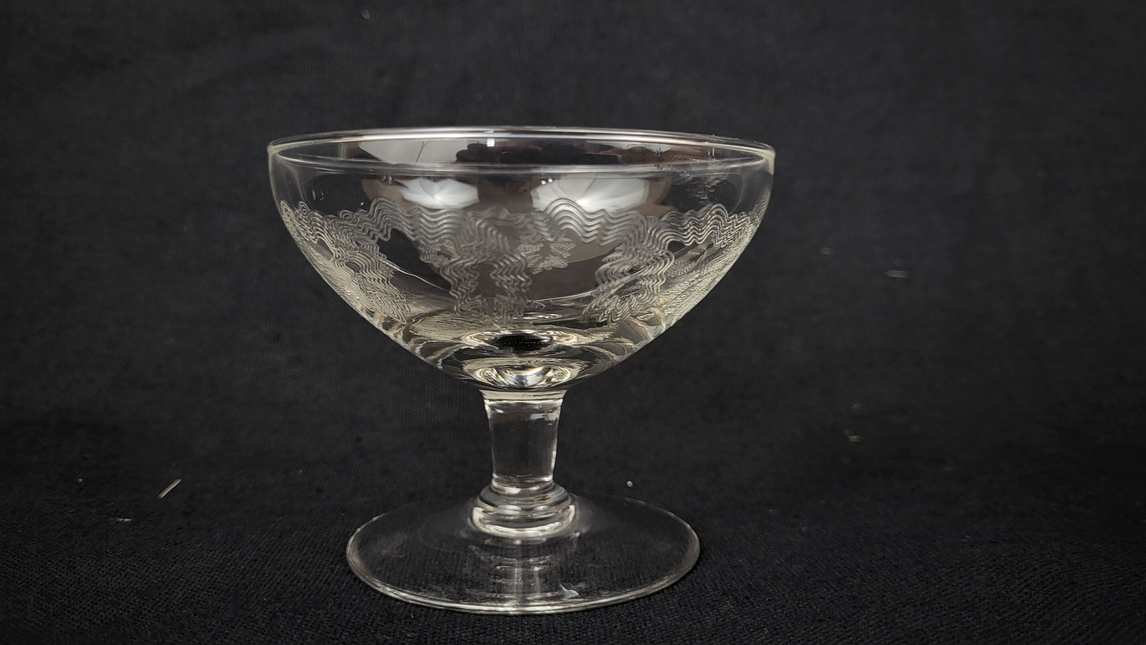 Set of 7 crystal champagne glasses