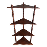 Corner shelf, corner with spool uprights