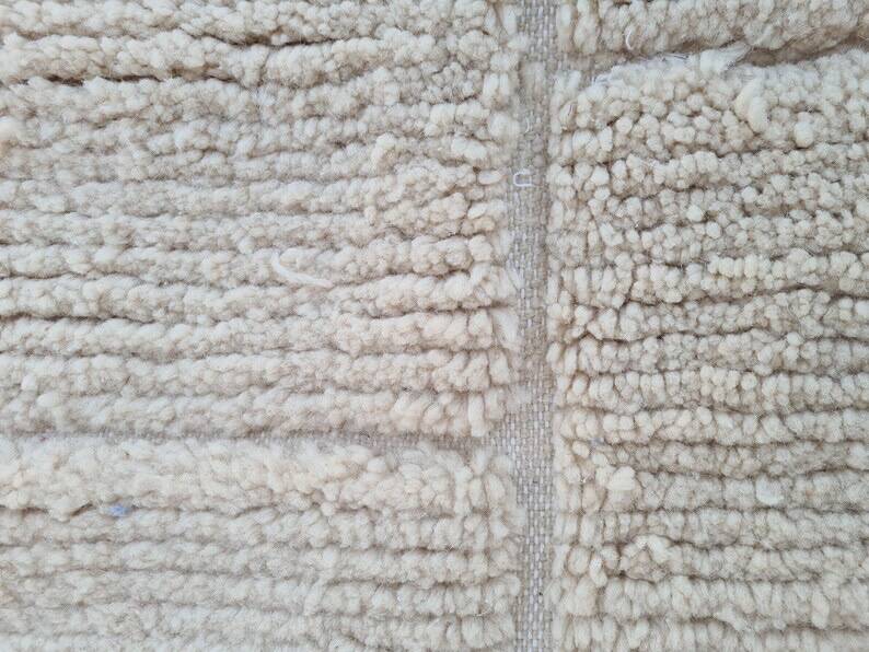Large white Moroccan handwoven traditional carpet size 2/3m