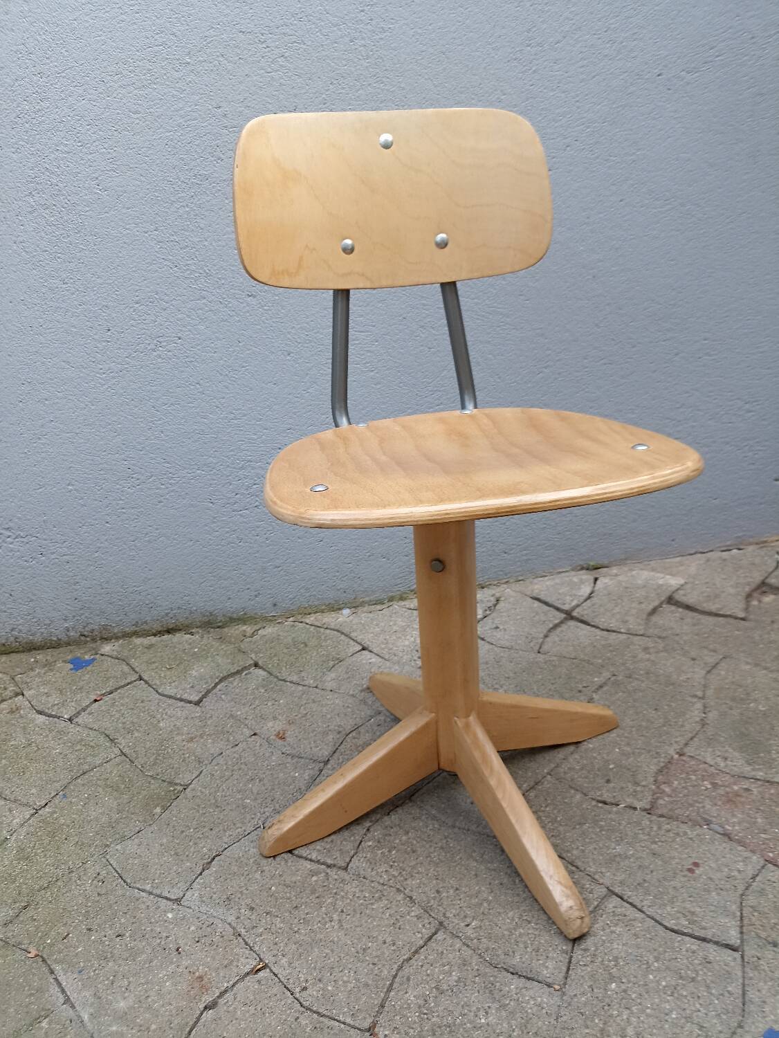 Bauhaus style office chairs