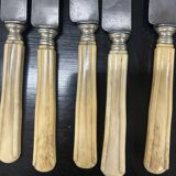10 couteau en os sculpté et lame en acier