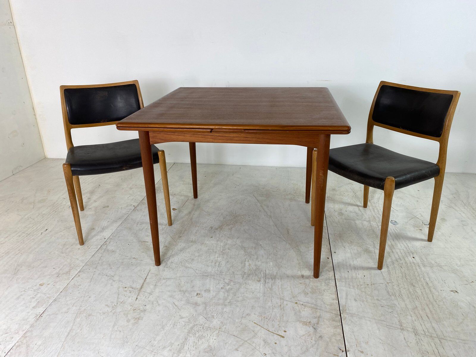 Vintage Scandinavian dining table expandable in 1960s teak