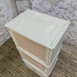 Armoire en bois patiné