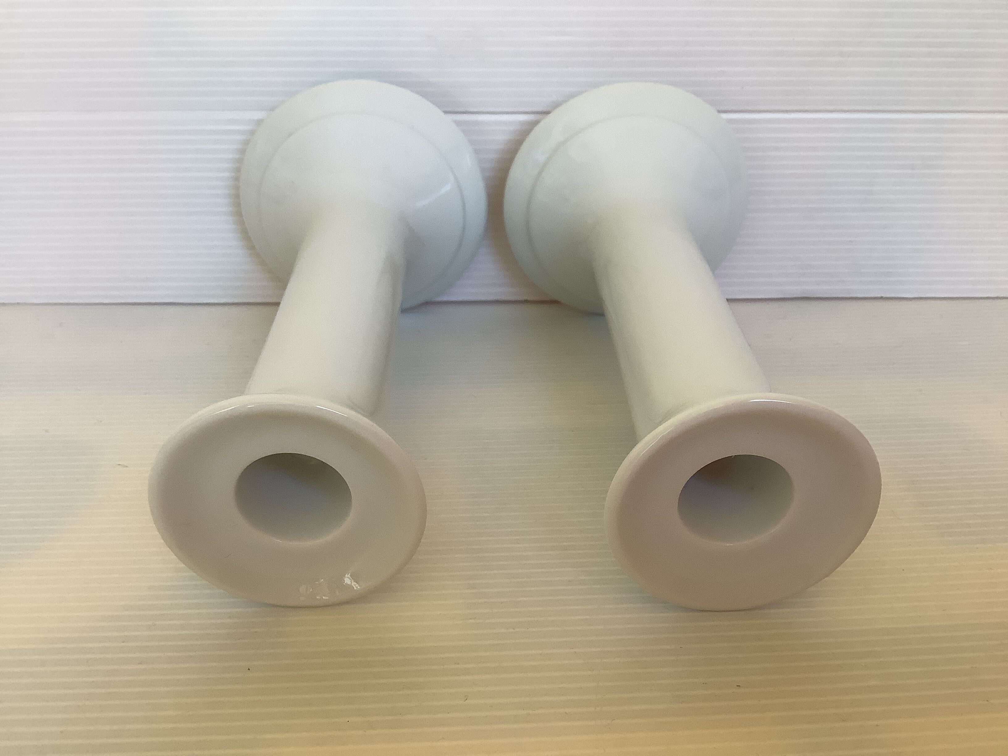 Pair of candle holders white