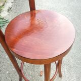 Curved wooden bar high chair
