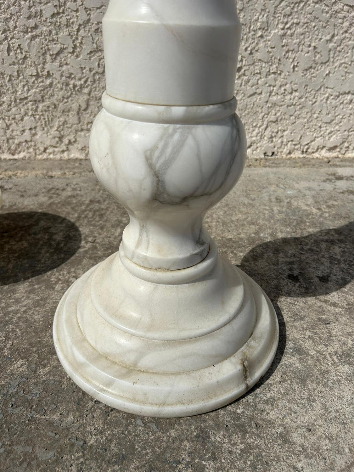 Colonne en marbre lumineuse