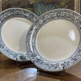 Pair of round Minton English porcelain dishes, Florentine pattern