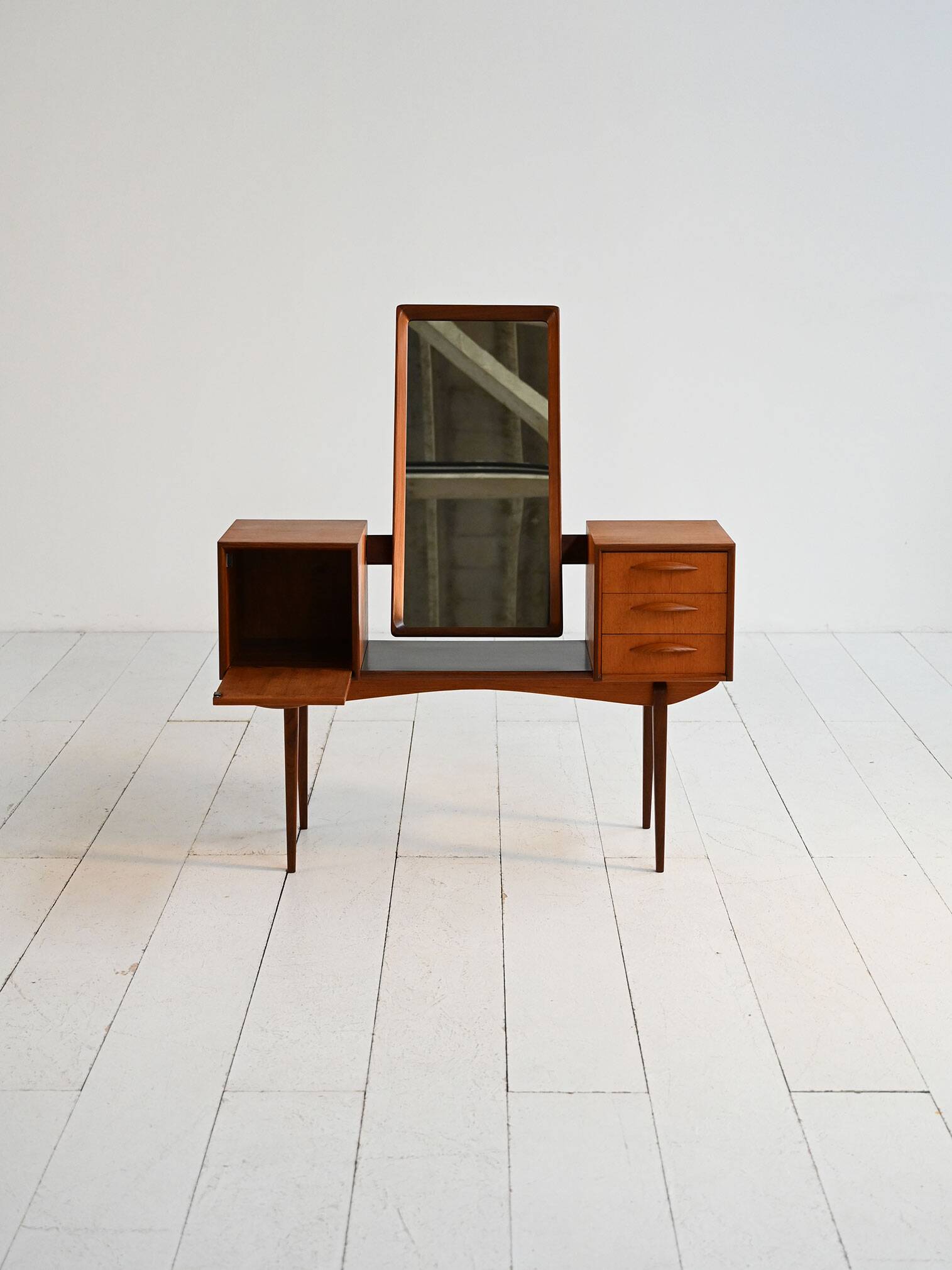 Dressing table “315” by Svante Skogh for Slutarp, 1960s