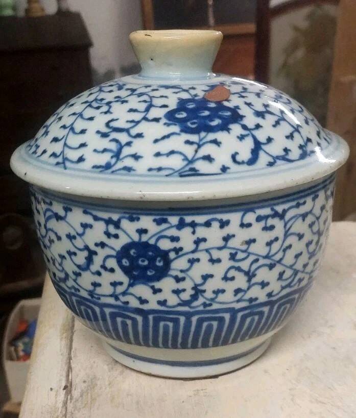 Antique blue and white porcelain pot from china, qing dynasty, 19th century