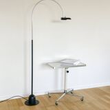 Tablet with chrome and white lacquered wheels