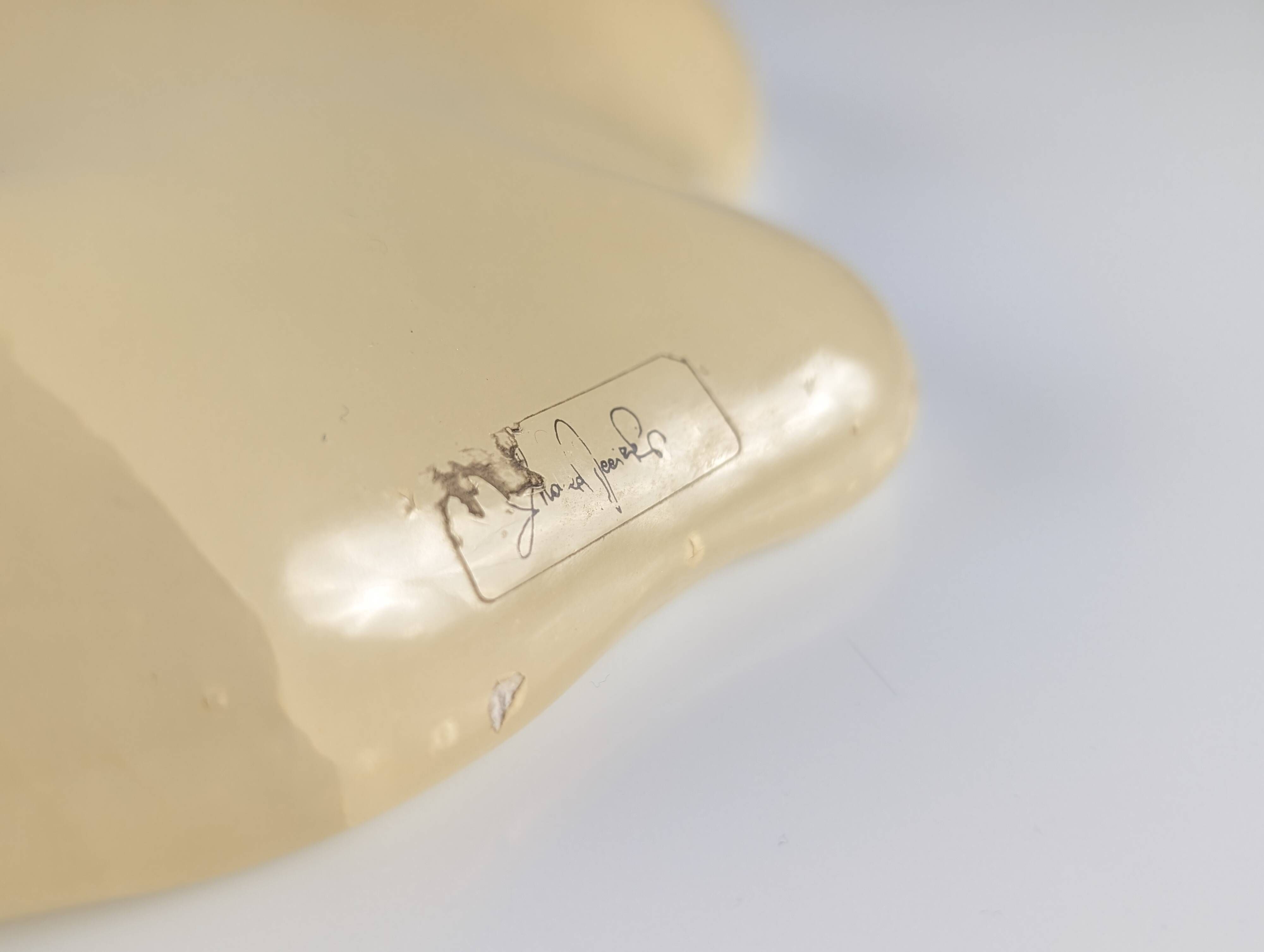 Broken egg alabaster sculpture lamp by Marco Ricciardi, Italy, 1980s