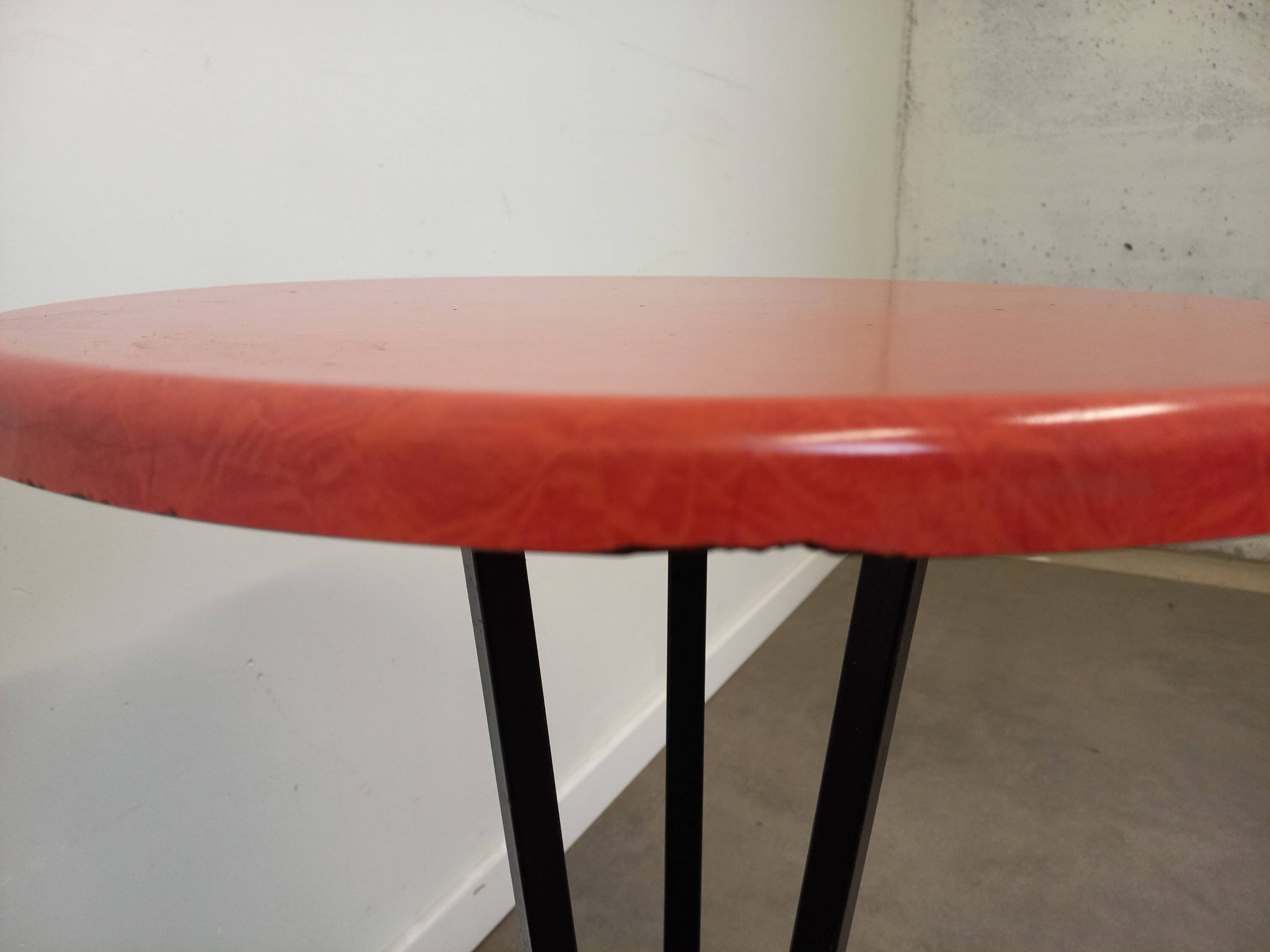 1950s Parisian bistro pedestal table