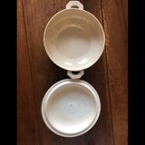 Vegetable dish with lid