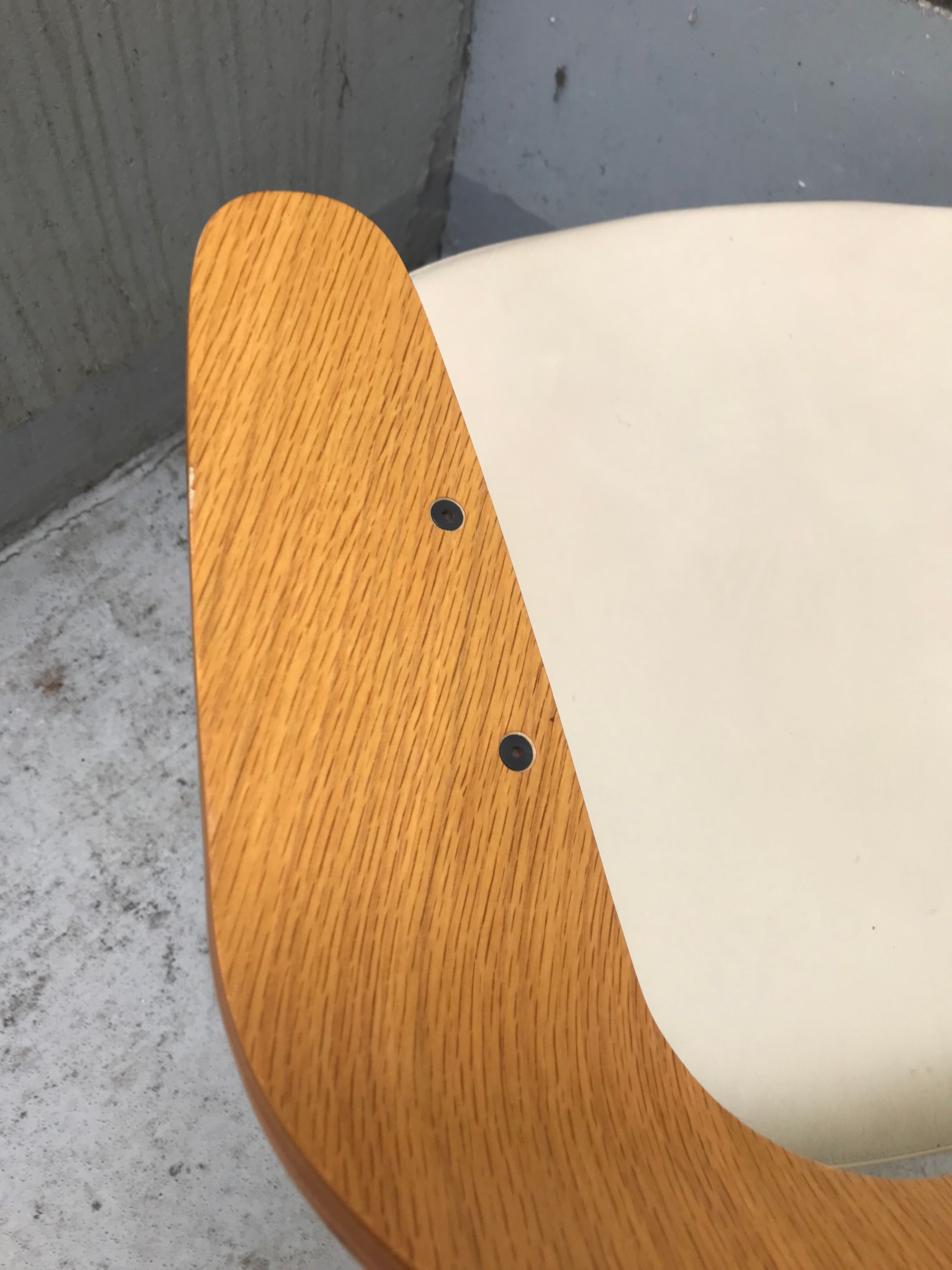 Armchair Robin Day 1980