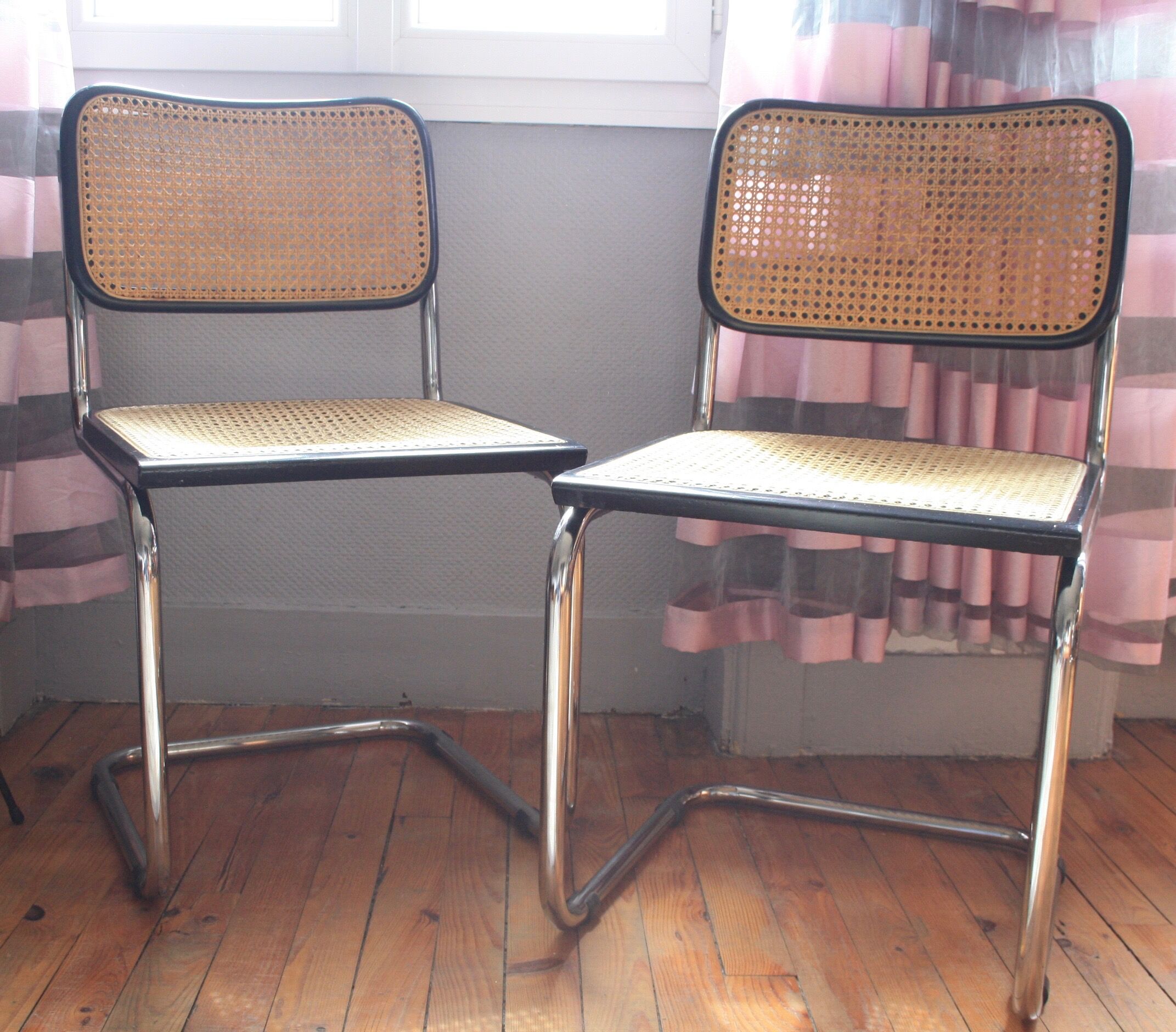 Chaises Cesca B32 par Marcel Breuer cannées