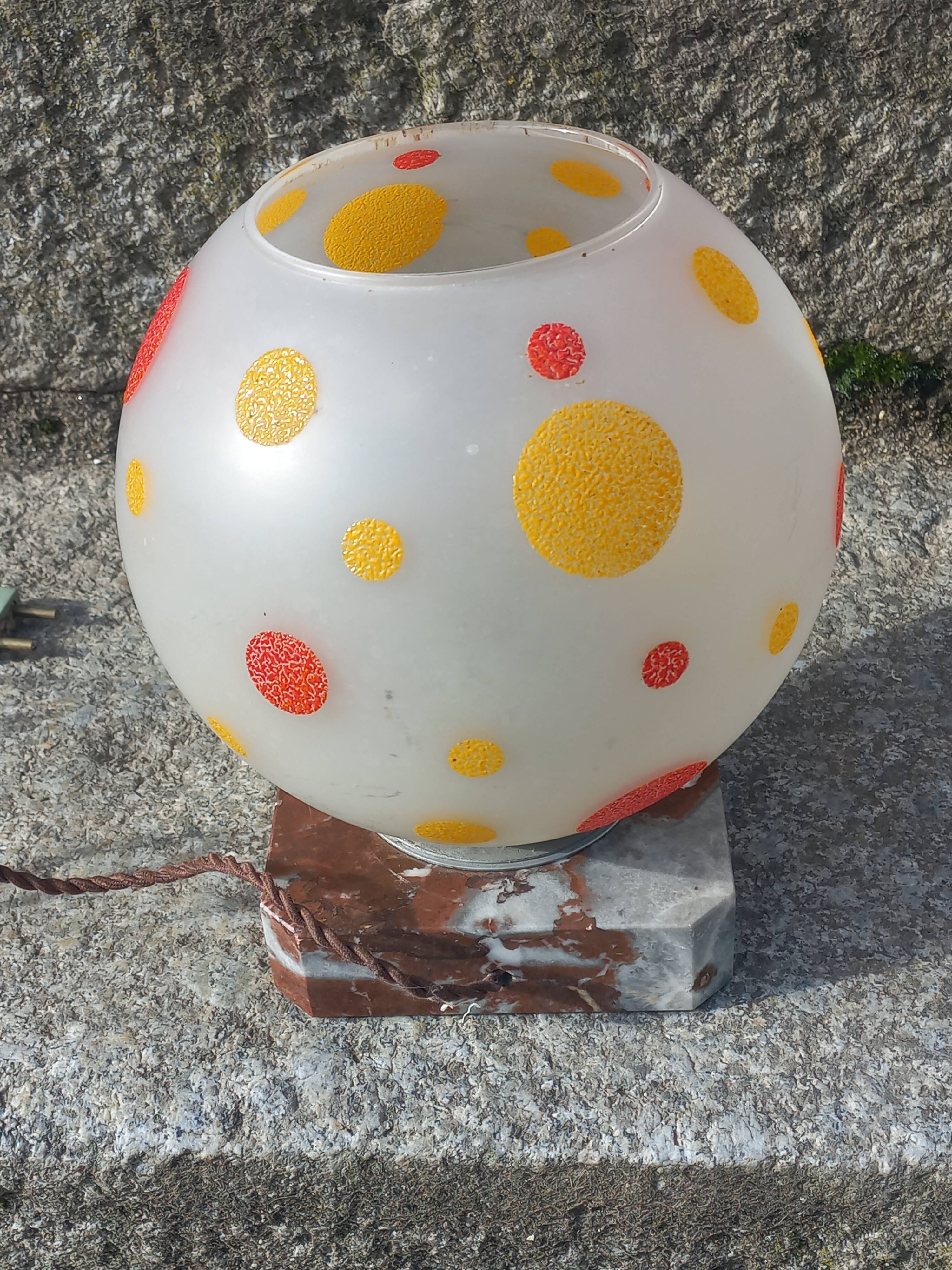 Art Deco night light in marble and enamelled glass from the 1930s.