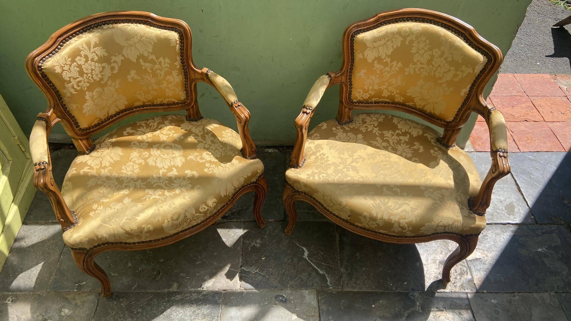 Pair of children's cabriolet armchairs in Louis XV style