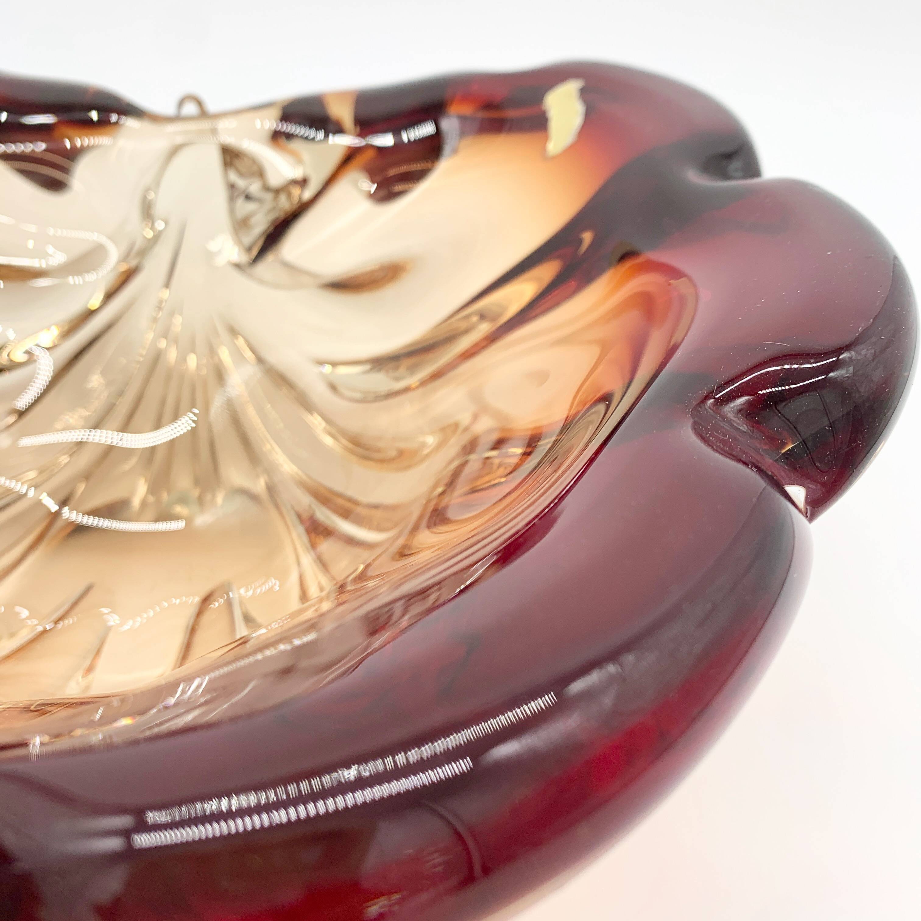 Large vintage Murano glass shell, 1960