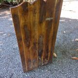 Brutalist oak notch from the 60s