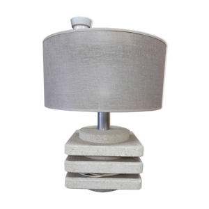 Lampe en pierre des années