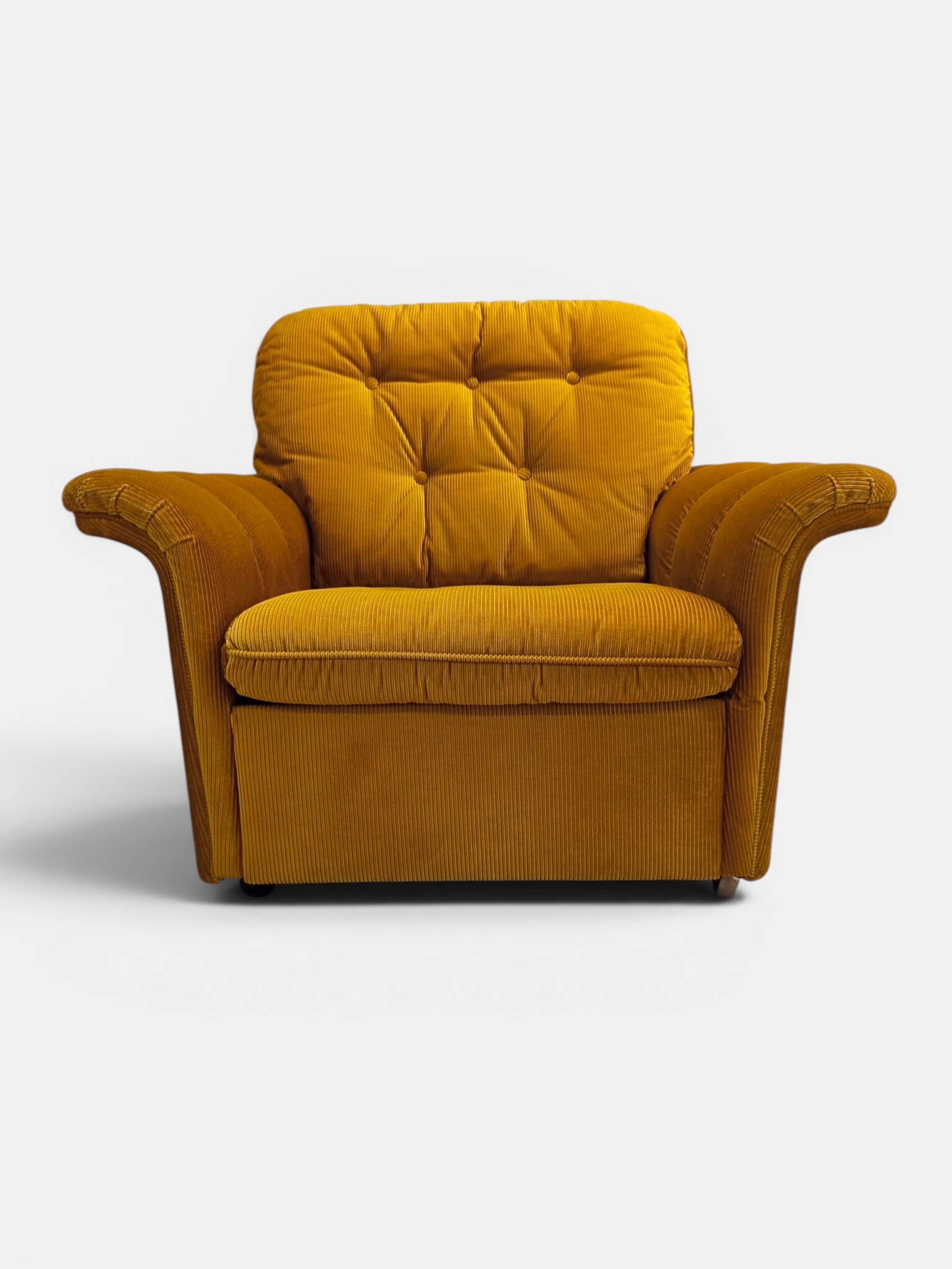 Vintage lounge set for 5, 3-seater convertible sofa and 2 armchairs, 70s.