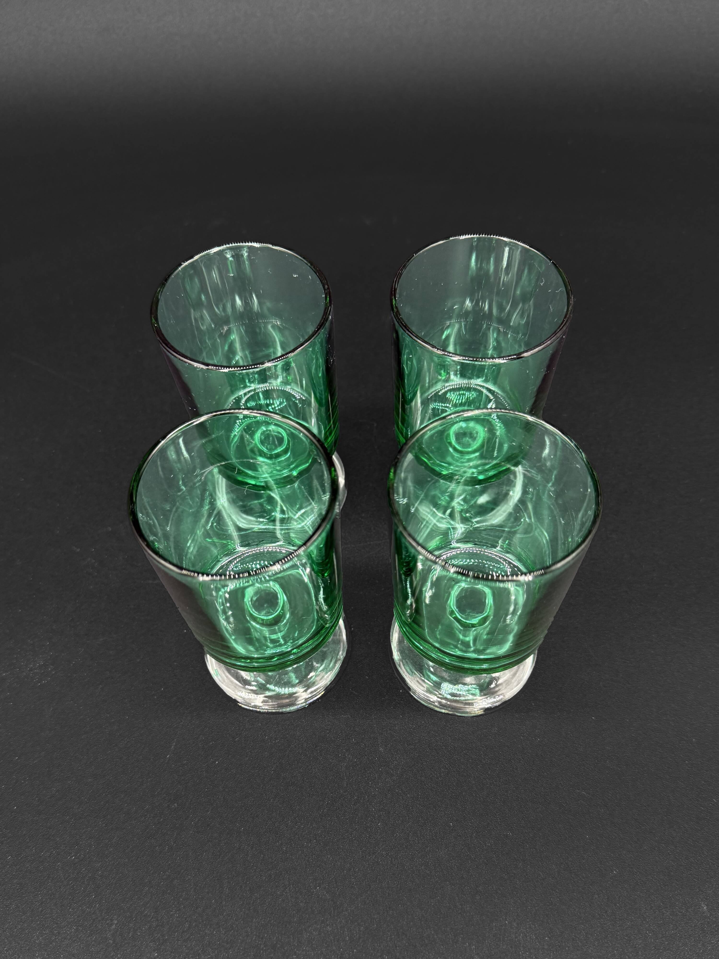 4 vintage green glass goblets on a stem – 1960s/70s
