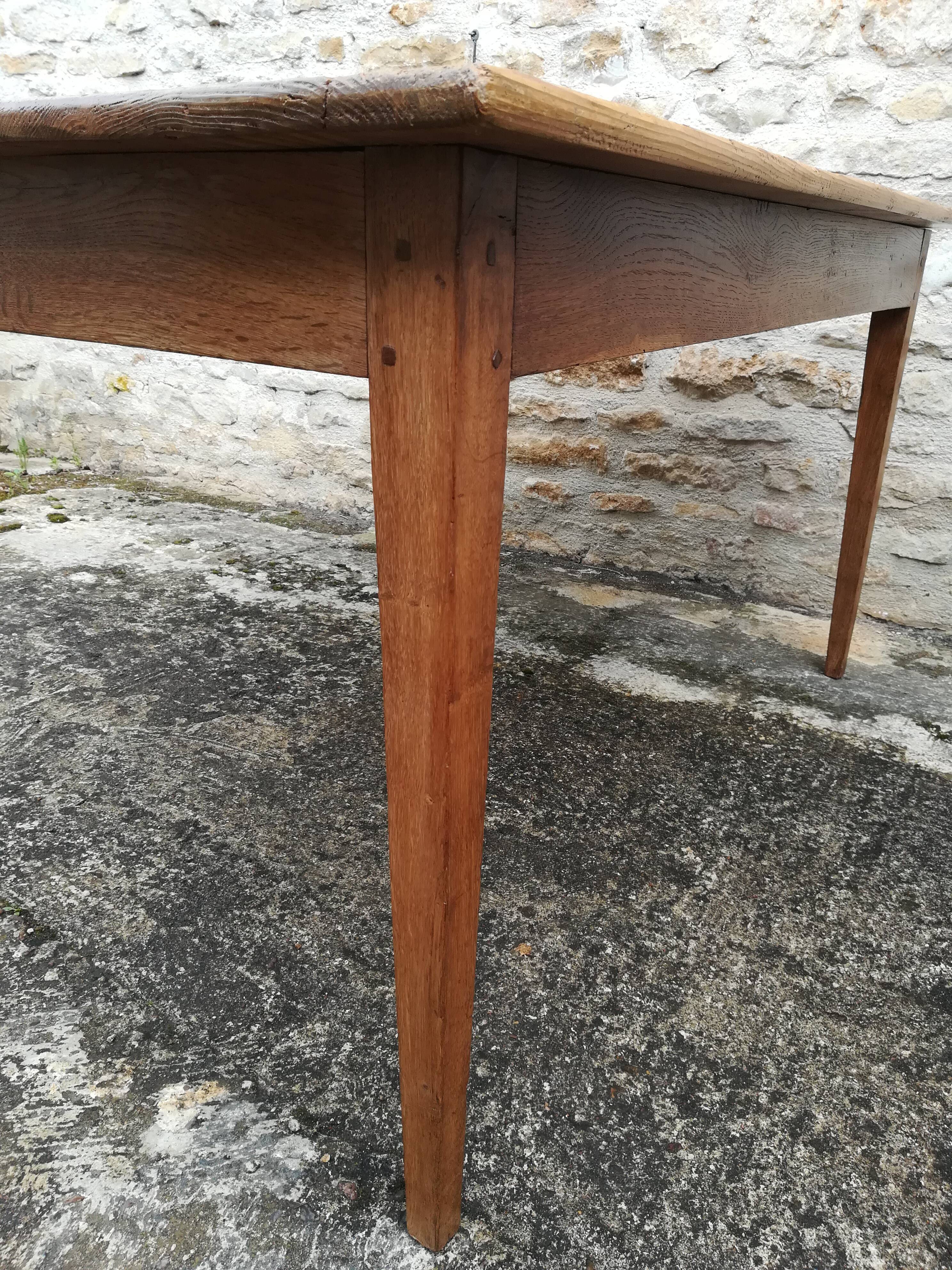 Farm table
