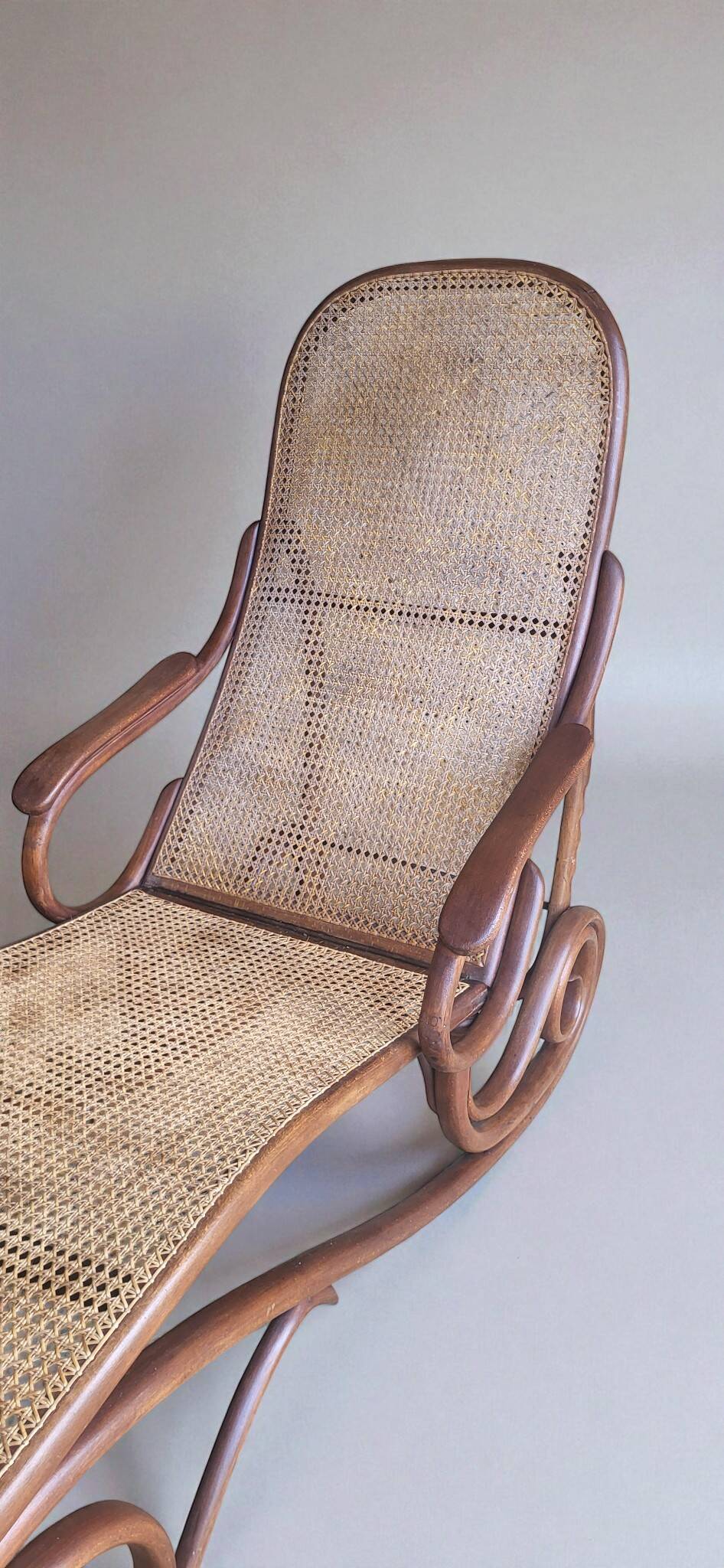 Thonet chaise longue No. 2 (No. 9702) 1900s